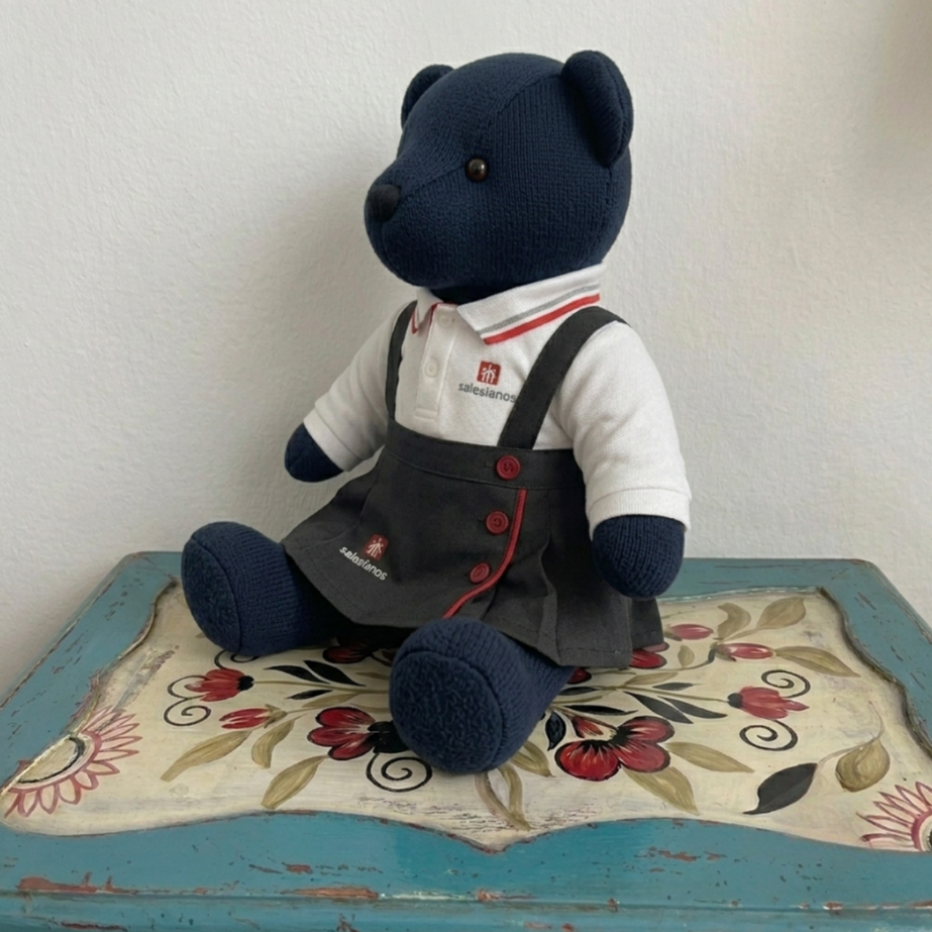 Oso uniforme escolar