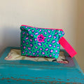 Neceser plano playa animal print verde