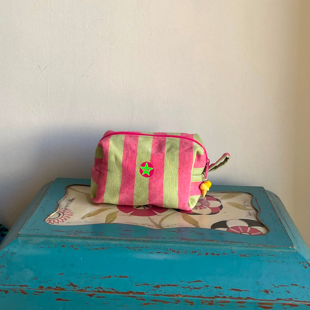 Neceser mediano rayas rosa y verde